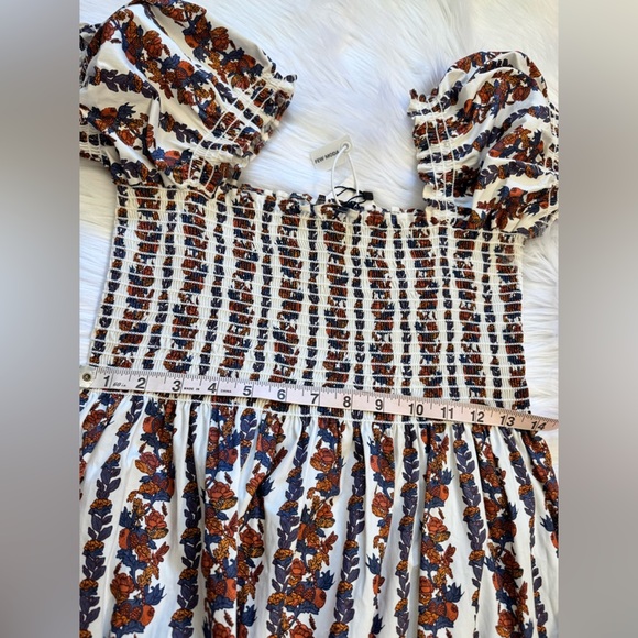 NWT O.P.T Daphne multi Floral Smocked Short Sleeve Maxi Dress L - Picture 8 of 11